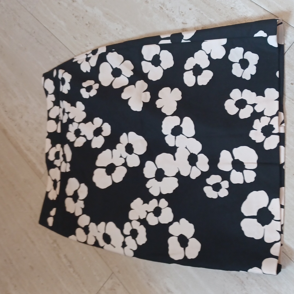Ann Taylor LOFT Floral Pencil Skirt